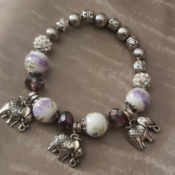 Bracelet - Picture 1 of 2